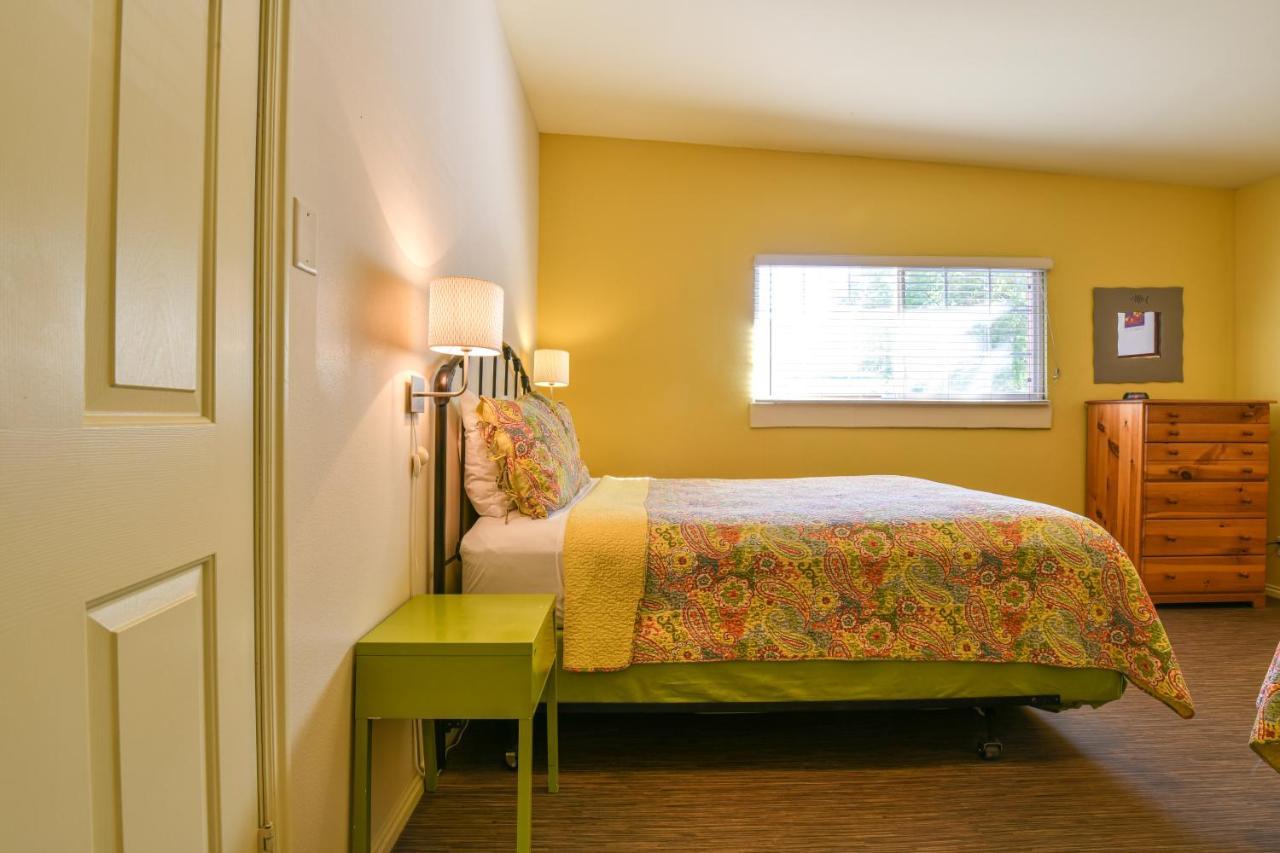 Inn 1 - Downtown 1 Bedroom Unit, Sleeps 6 With Shared Hot Tub Moab Ngoại thất bức ảnh